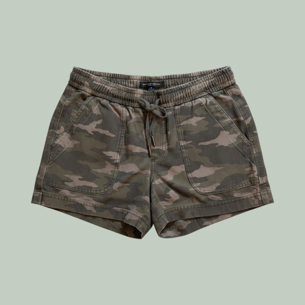 Athleta Farallon Shorts Womens 4 Green Camo Organic Cotton Drawstring Hiking